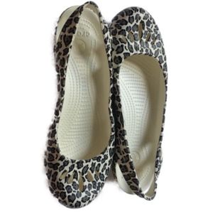 Crocs Womens Cheetah Leopard Print slip on Sz 11